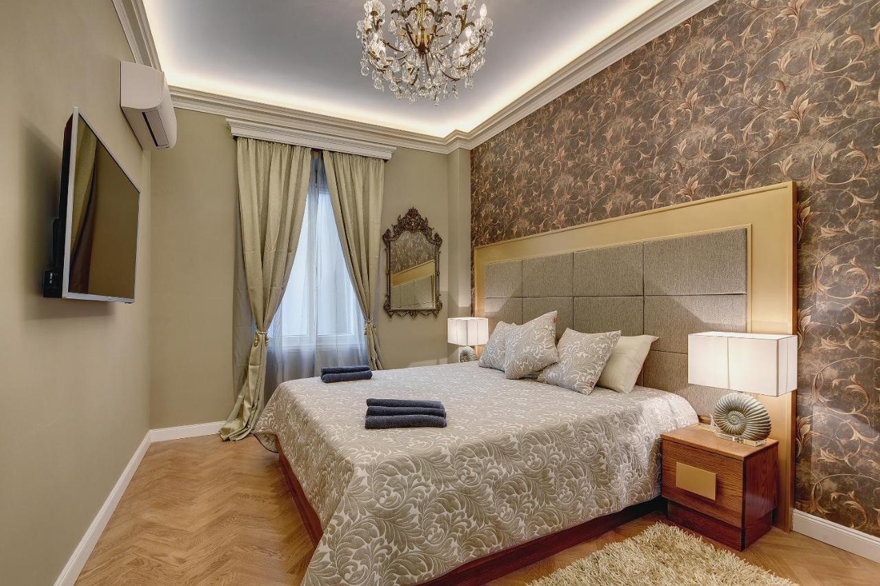 Demartini Palace *